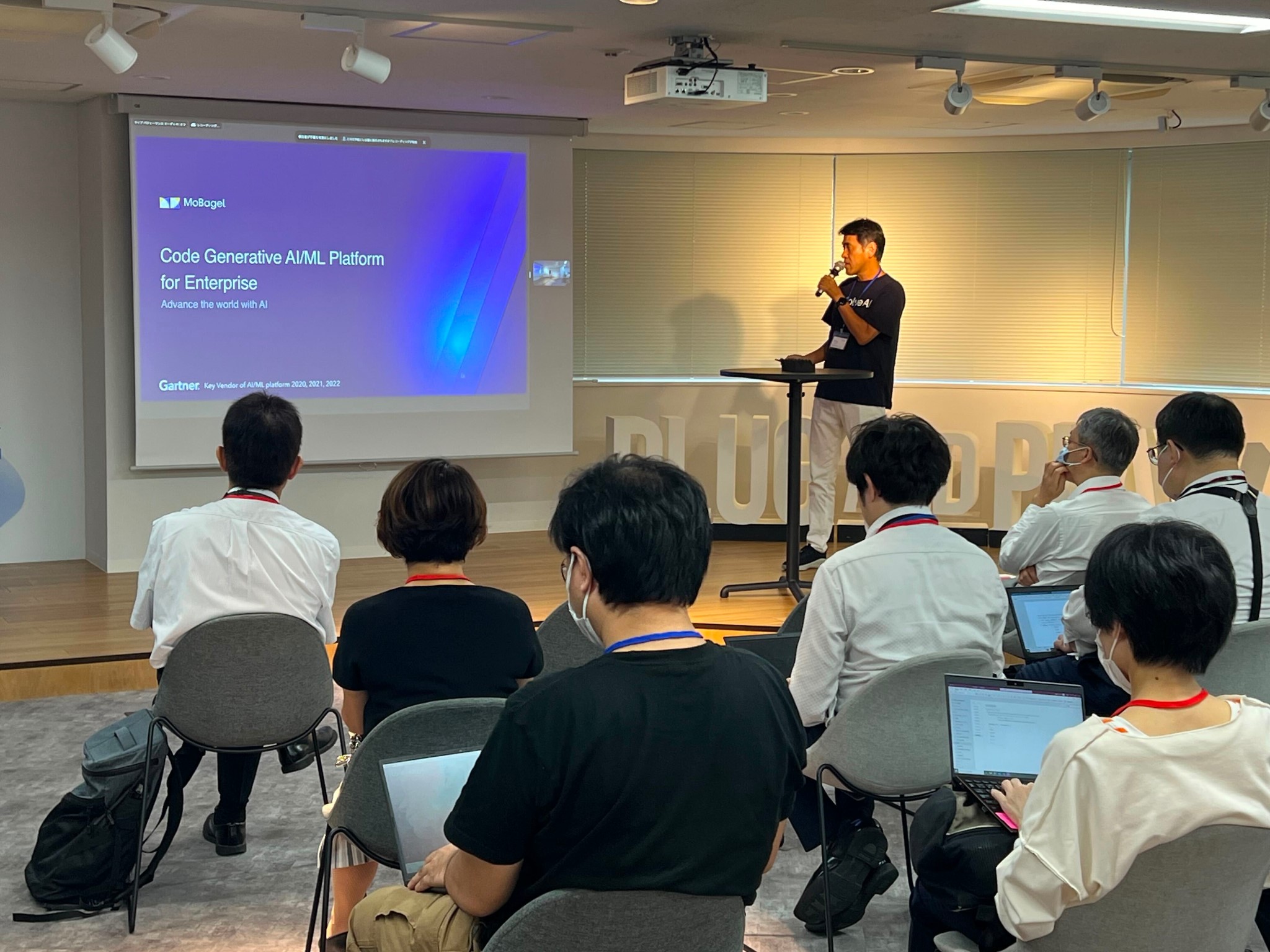 MoBagel 行動貝果新開發 Design AI 平台受日本日立集團青睞，共同探索發展生成式 AI 產業應用